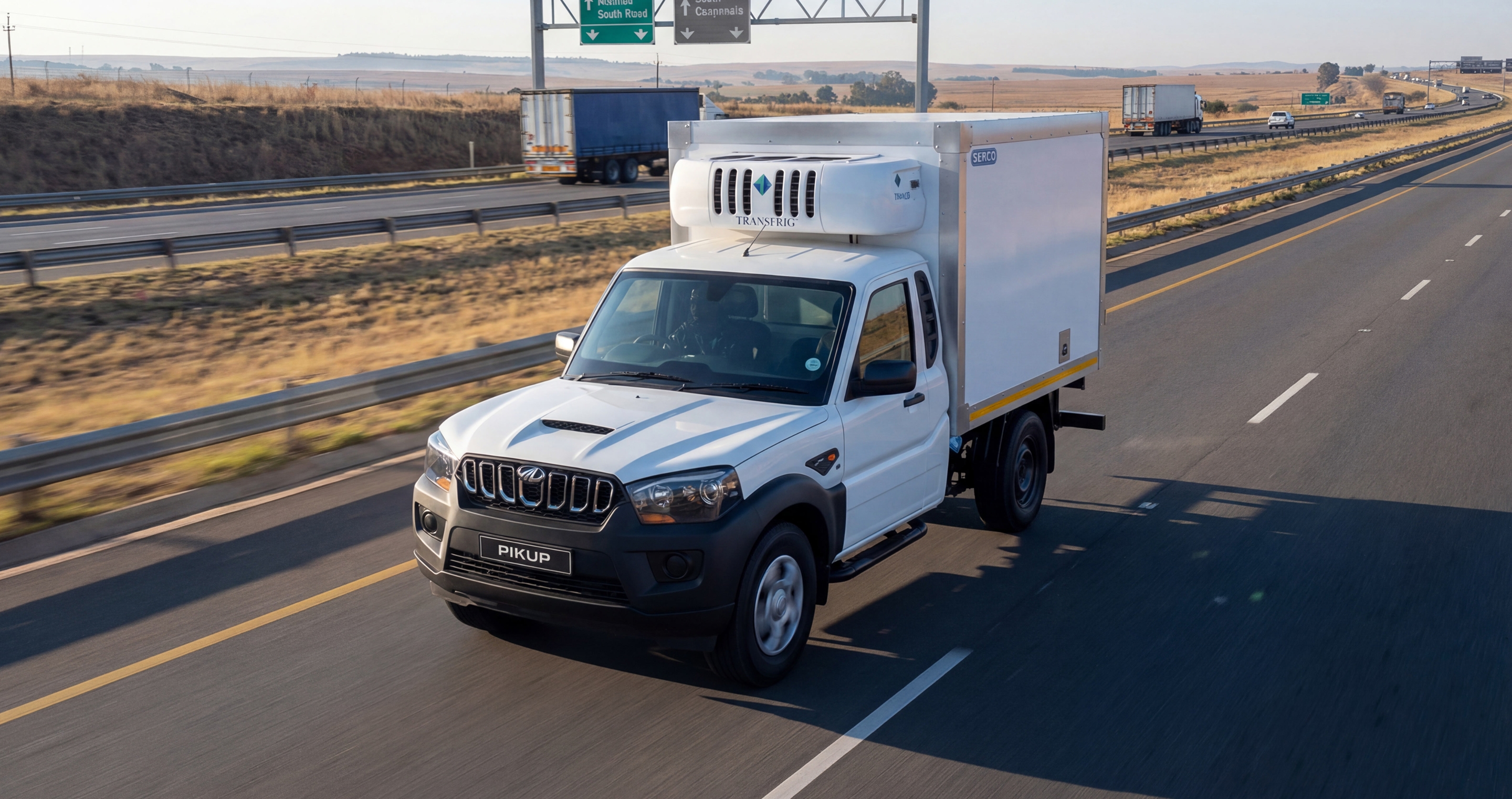 Mahindra S4 Refrigeration Pik Up hero