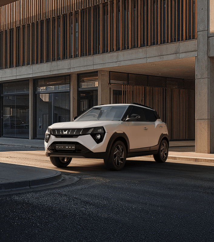 XUV 3XO Everest White