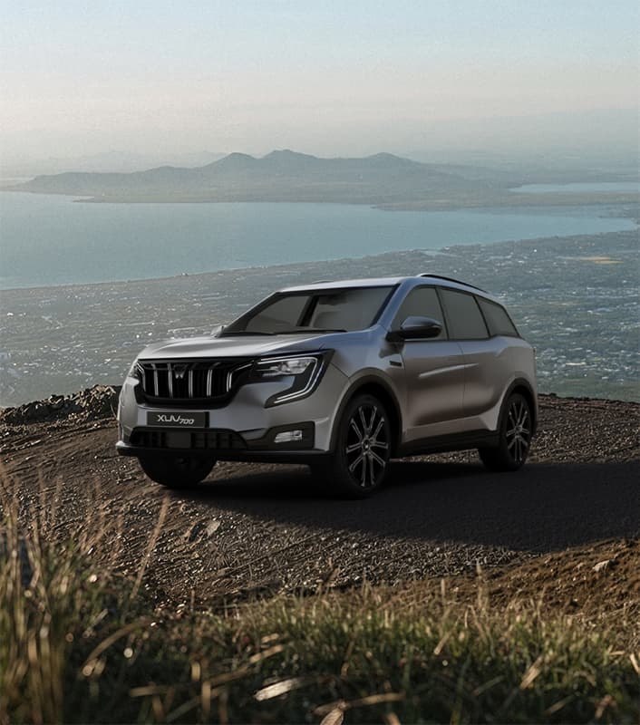 XUV700 Dazzling Silver