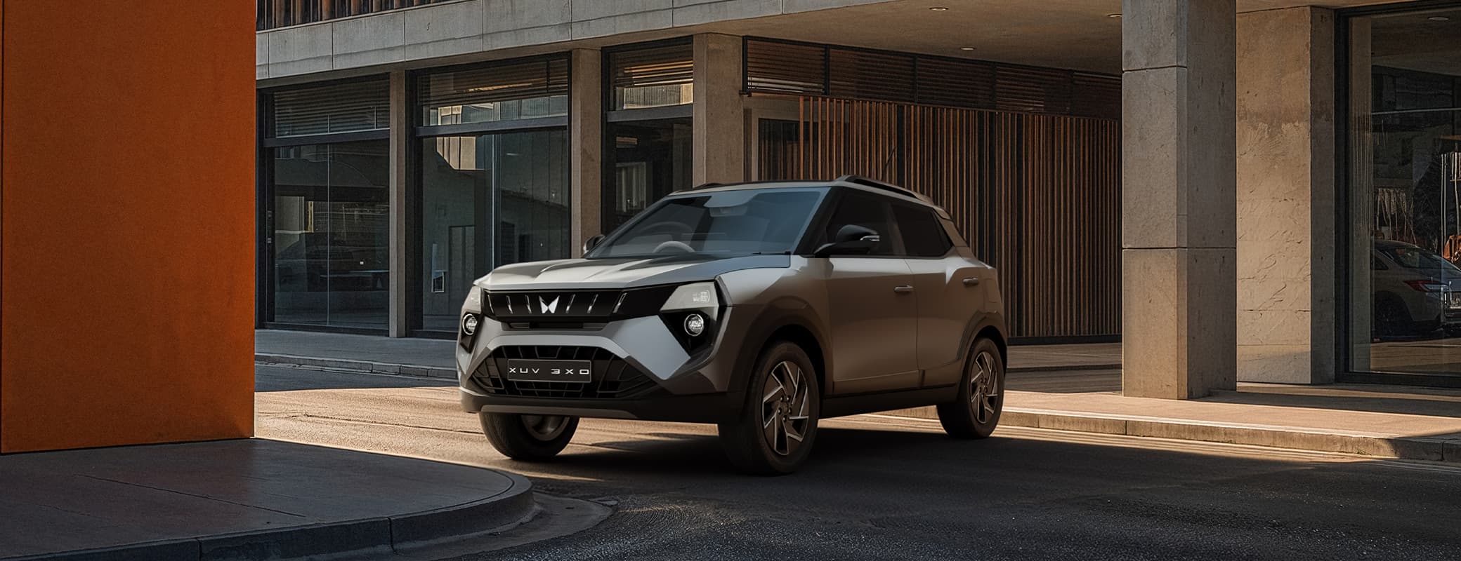 XUV 3XO Galaxy Grey Black