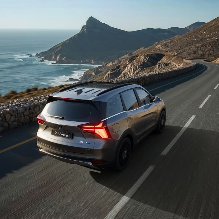Mahindra XUV700 performance